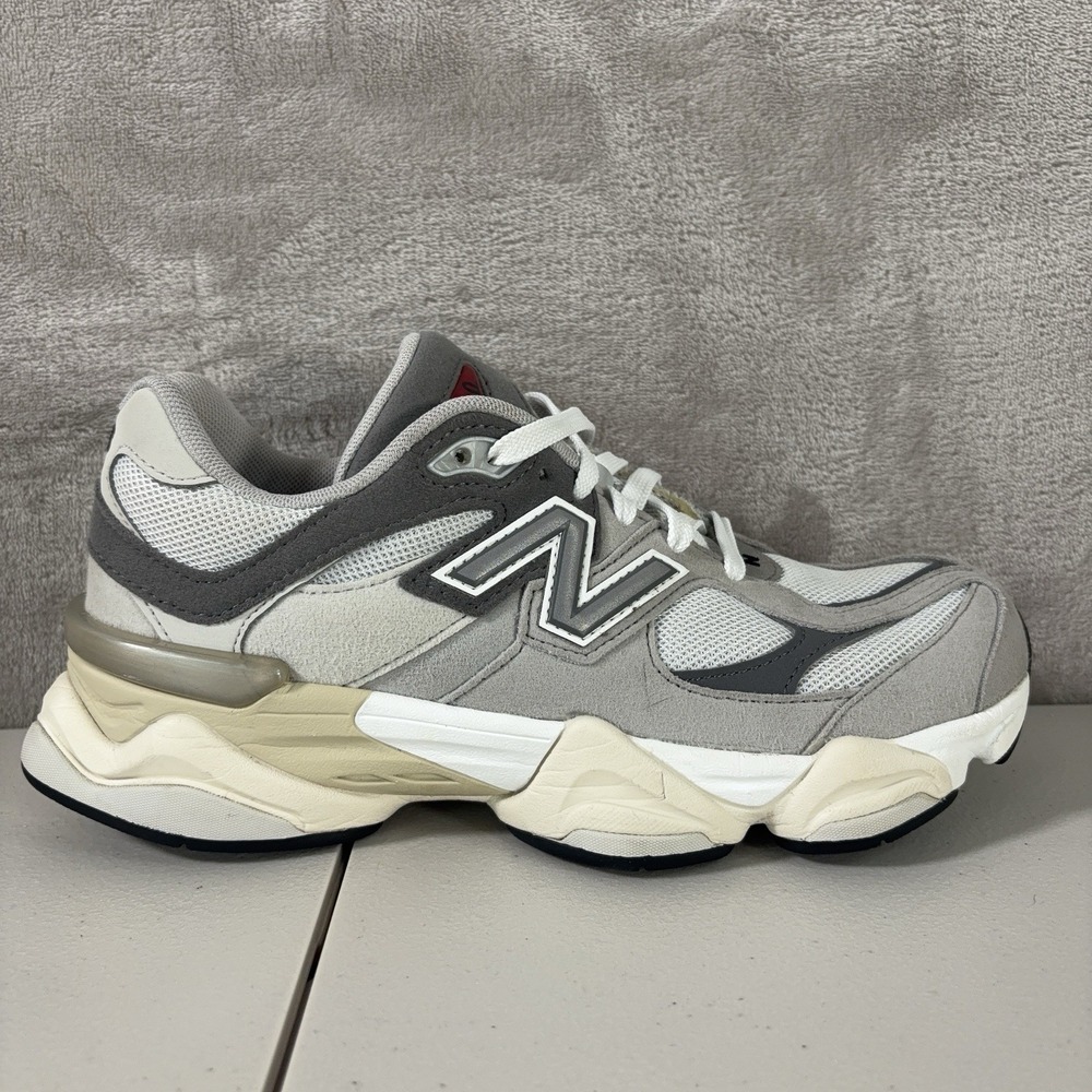 New Balance 9060 Rain Cloud Sneakers Boys 6.5 Gray Running Shoes GC9060GY - Picture 2 of 11